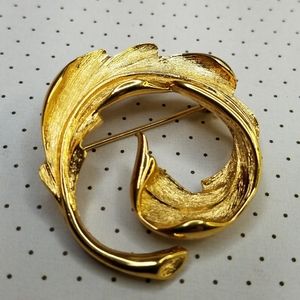 Vintage Monet Gold Leaf Brooch